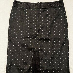 DKNY 100% silk Elegant Pencil Skirt Black W Embroidered Design Size 6